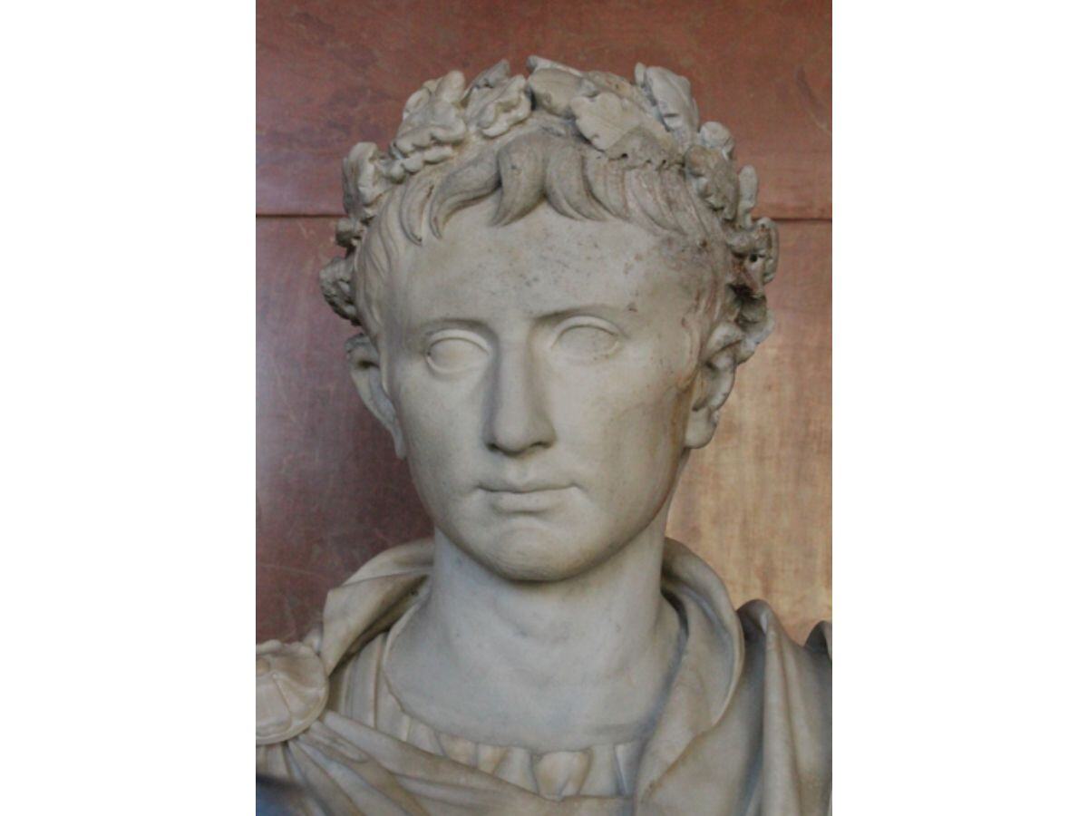 Caesar Augustus (1)